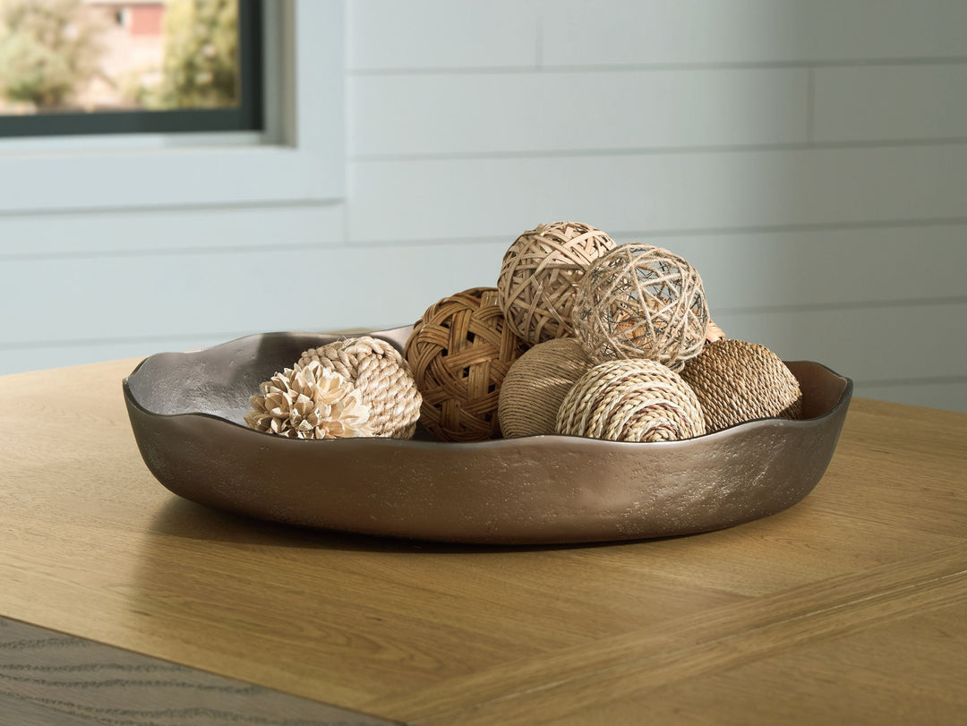 Wallmen - Tray - Champagne Gold Finish