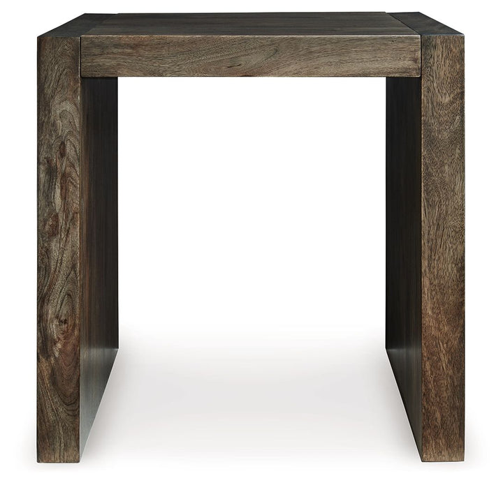 Dreggan - Square End Table - Brown